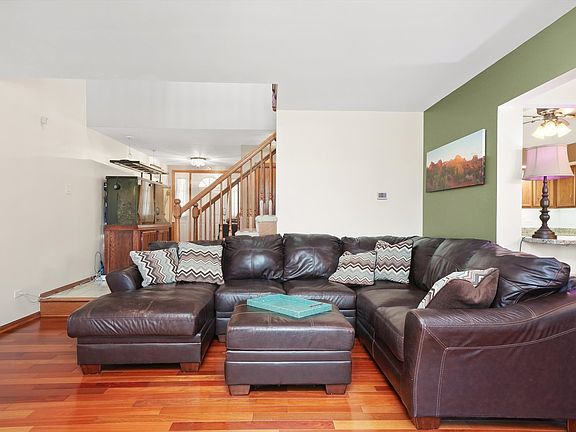 4th image of 14227 Brighton Ct