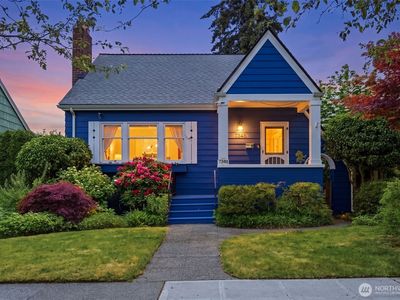 7348 Keen Way N, Seattle, WA, 98103