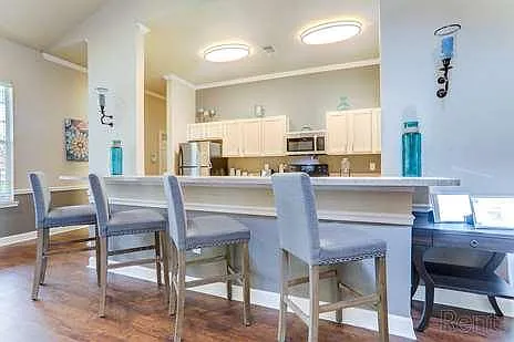 Water's Edge Apartments — Photo 20