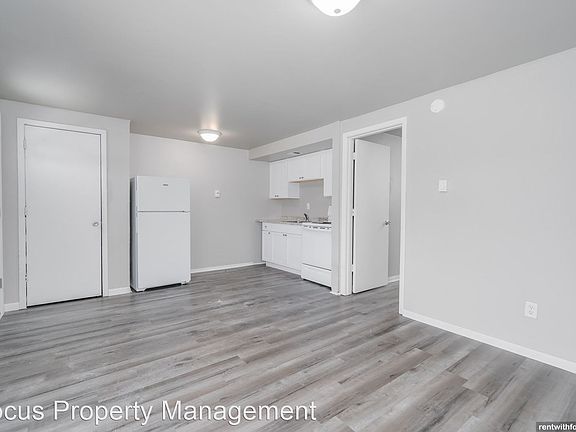 5th image of 1031 Hunt Ave APT 10
