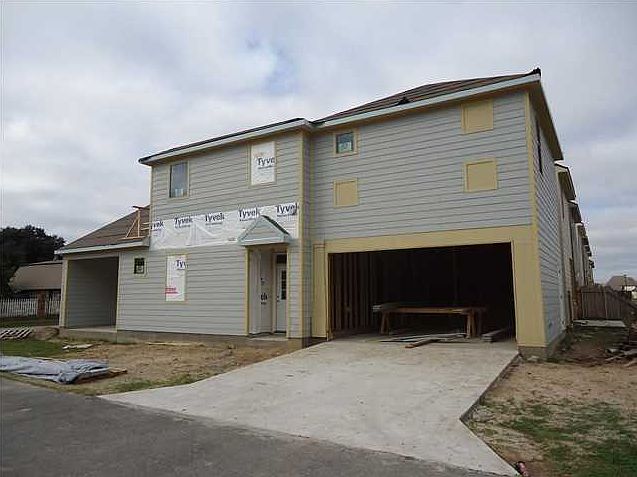 1st image of 127 Villa Park Ln