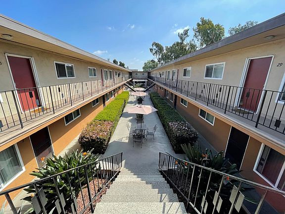 5th image of 21100 Pioneer Blvd APT 20