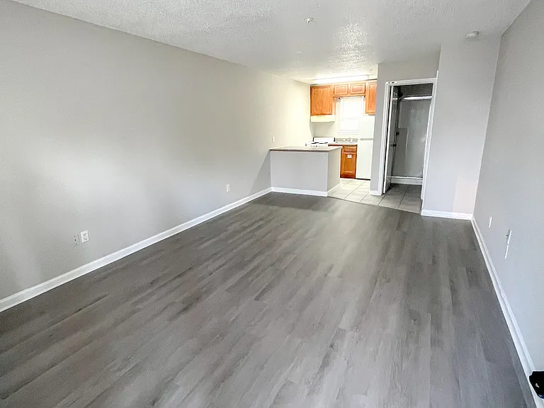 115 Shell Ave #3 — Photo 1