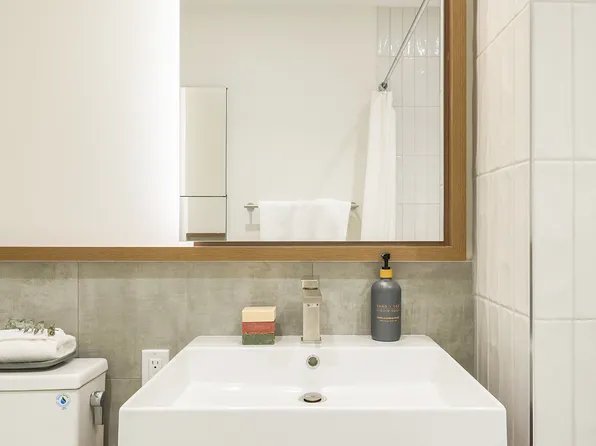 19 Rockwell Place image 4 of 20