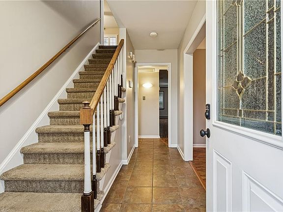 5th image of 2 Coffman Cir