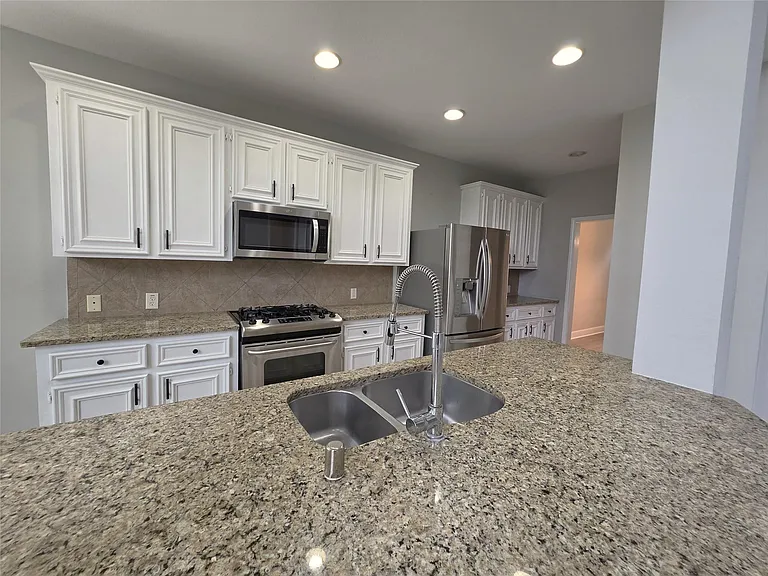 2813 Arbor Brook Ln — Photo 11