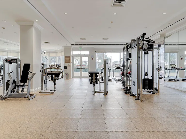4240 Galt Ocean Dr #1006 — Photo 33