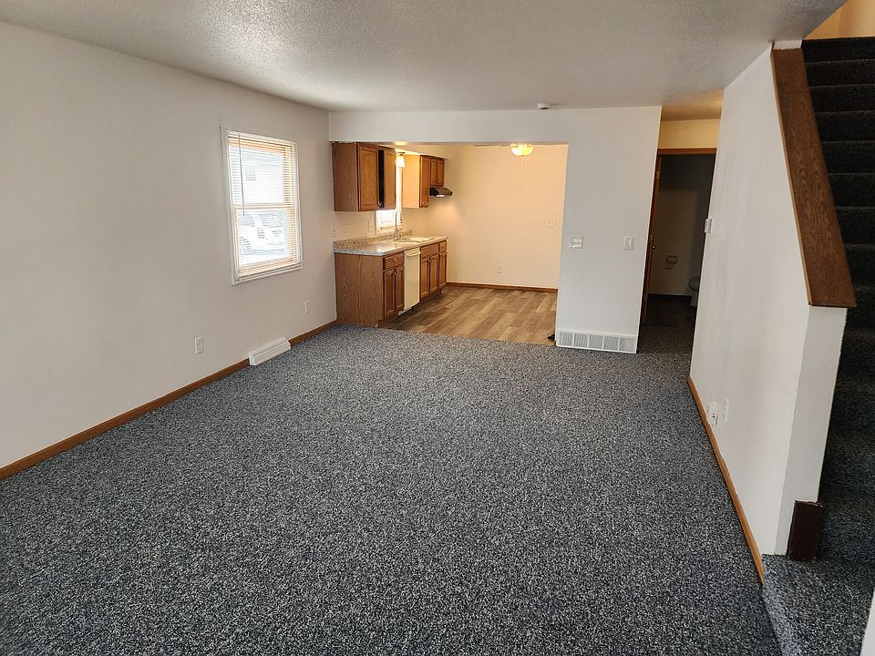 1st image of 10419 W Kiehnau Ave