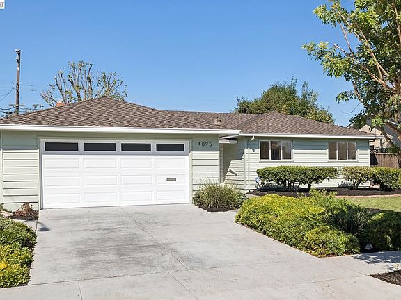 2nd image of 4895 Mildred Dr