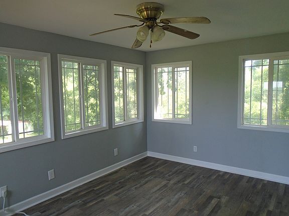 5th image of 220 Shady Ln