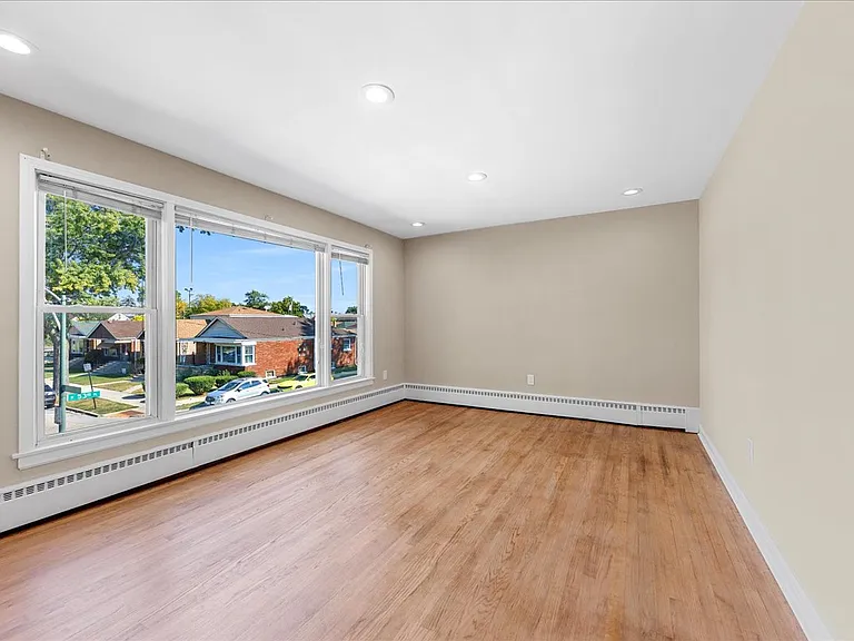 2131 W 53rd Pl #2 — Photo 3