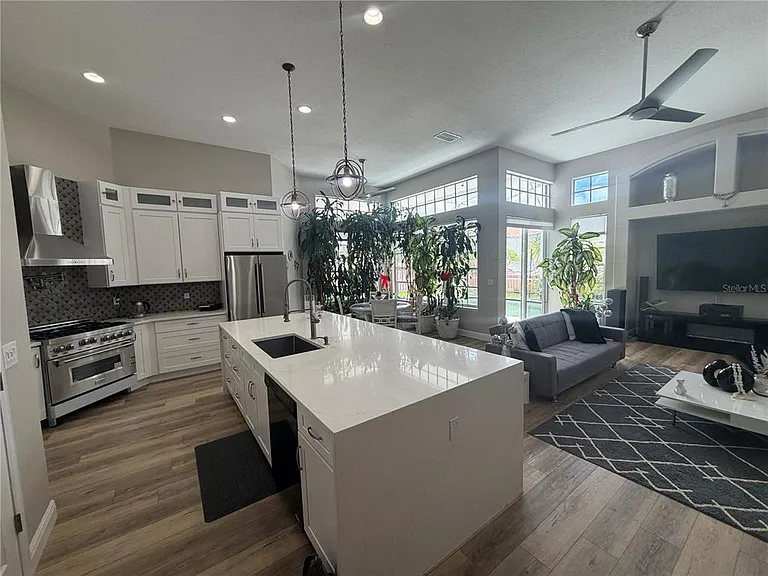 1115 Landale Ct — Photo 11