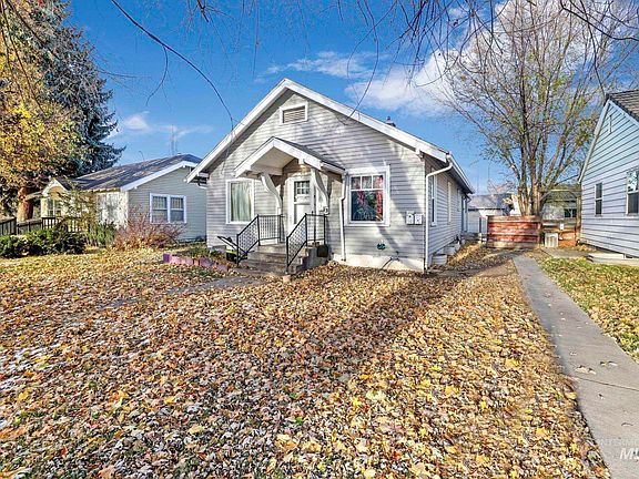 2nd image of 316 8th Ave N