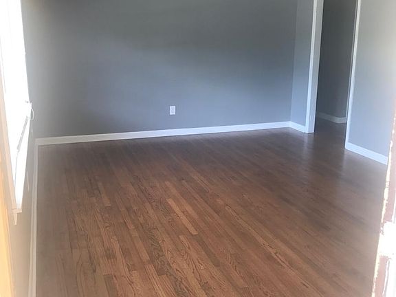 3rd image of 2378 Bristol Dr