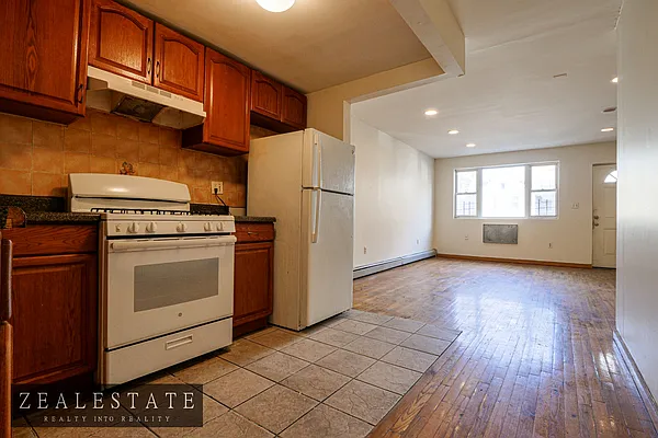 Rented by ZealEstate Group Inc | media 27