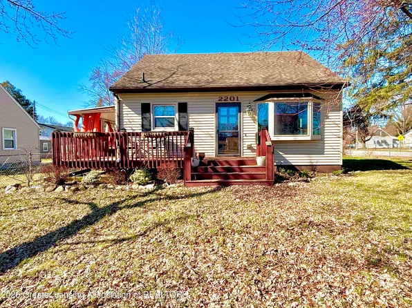 2201 N Aurelius Rd, Holt, MI 48842