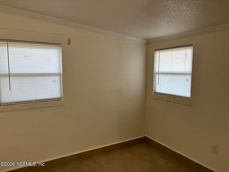 1824 Brookview Dr S — Photo 13