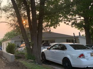 2616 S 37th St, Omaha, NE 68105