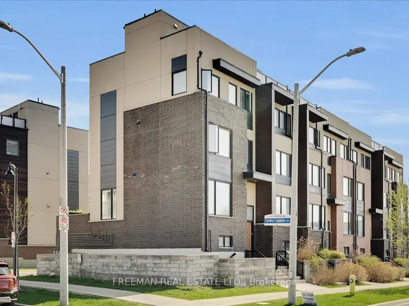 17 Locust Lodge Gdns, Toronto, ON M3K 0A9