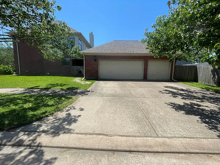301 Winding Oak Ln S — Photo 34