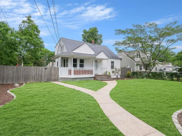 169 Shaber Road, Patchogue, NY 11772