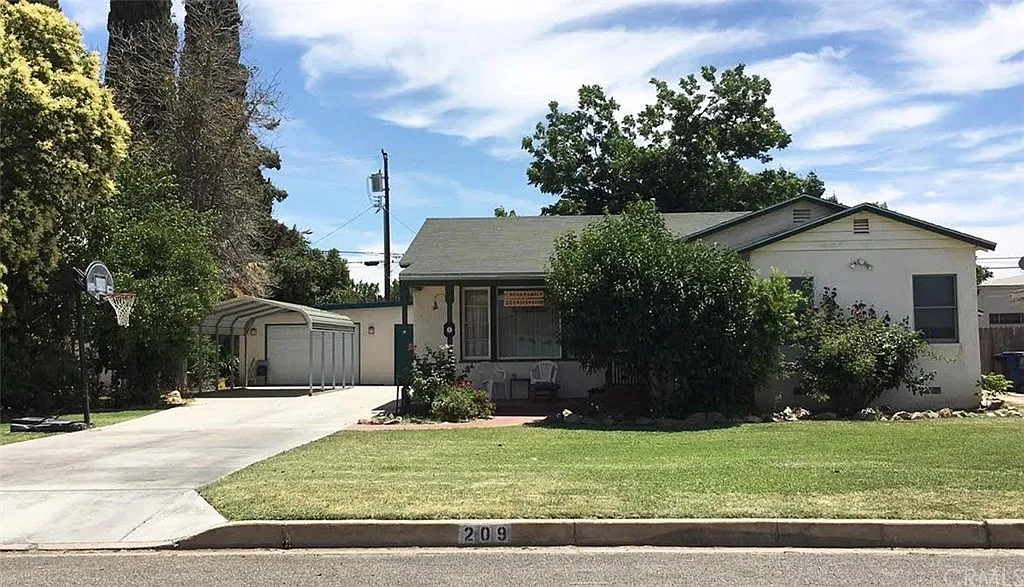 3 bed, 1310 sqft, $1,650 — Photo 1