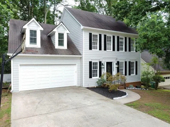 3460 Eastpines Way, Snellville, GA 30039