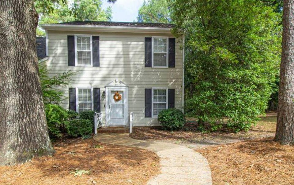 Updated North Raleigh townhome with fresh paint, new flooring, and move-in ready April 2026