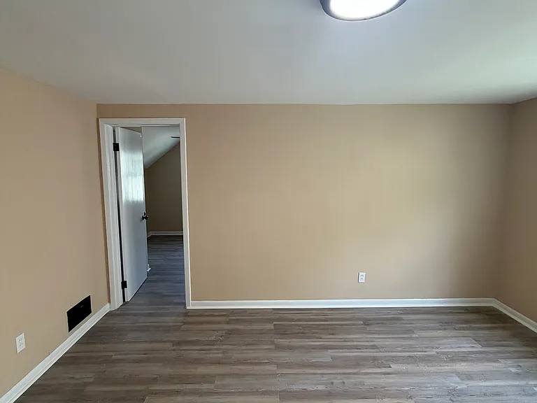10710 Reno Ave #2 — Photo 3