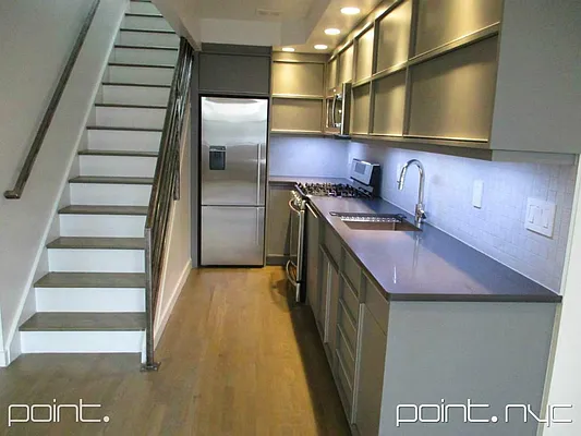 Rented by Point NYC | media 51