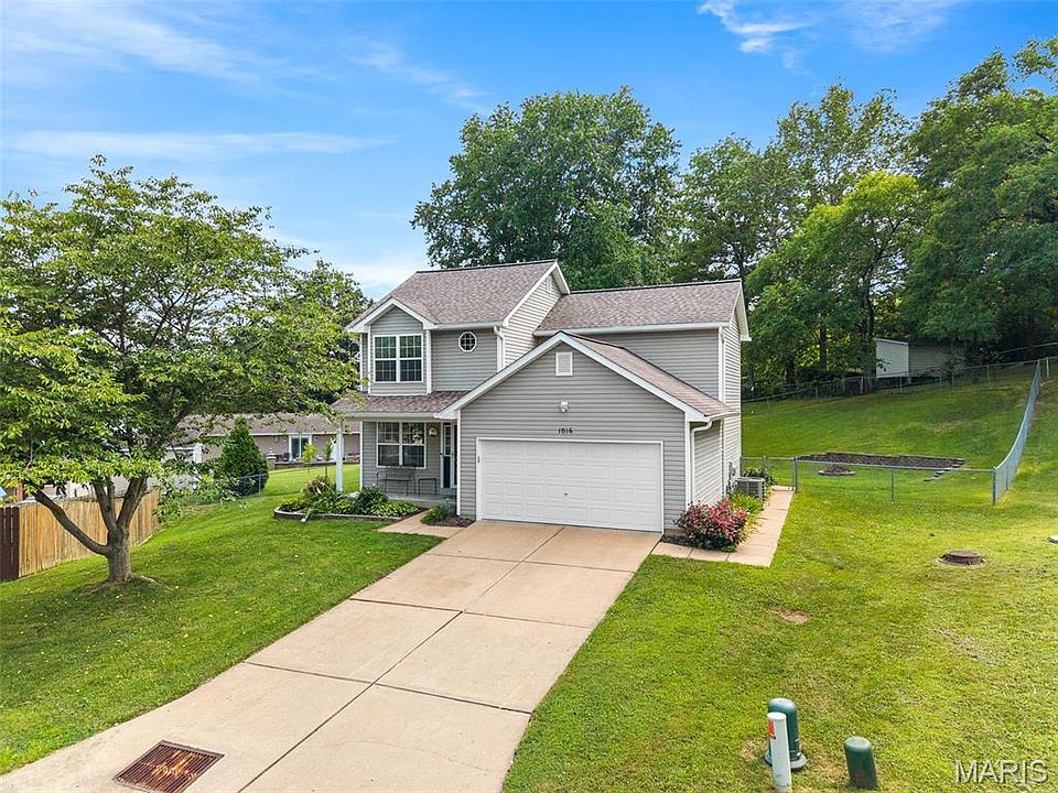 1st image of 1016 Cross Creek Dr