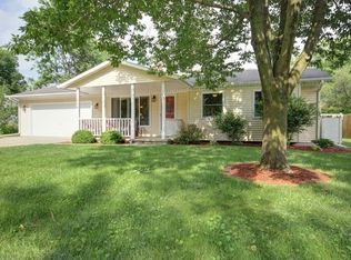 504 N 8th St, Saint Joseph, IL