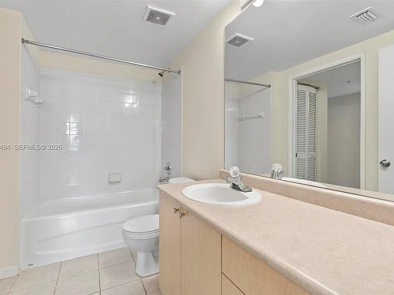 1919 Van Buren St #417A — Photo 19