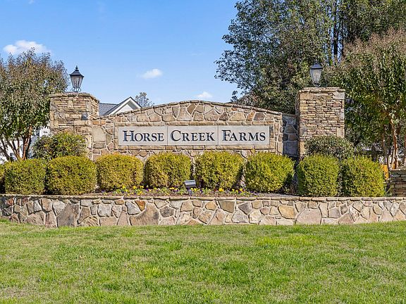 2nd image of 301 Horse Creek Dr