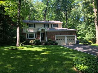 129 Tuttle Rd, Watchung, NJ 07069