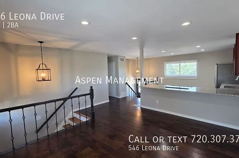 546 Leona Dr — Photo 5