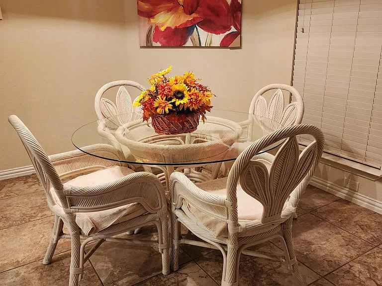 Breakfast room