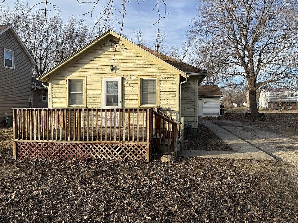 1st image of 209 E Veterans Rd