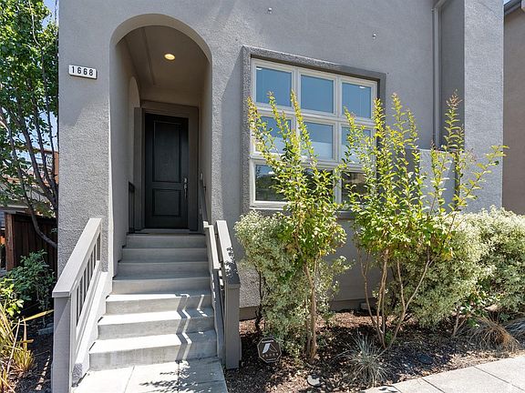 2nd image of 1668 Oakland Blvd
