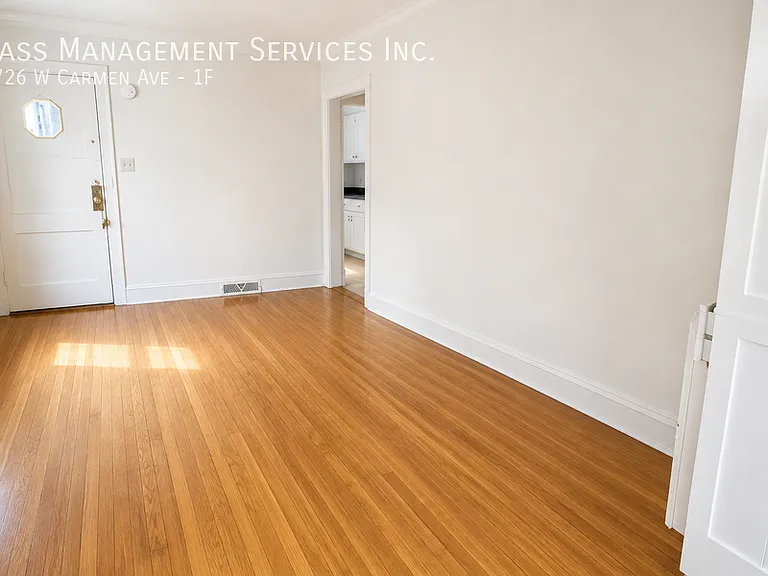 1726 W Carmen Ave #1F — Photo 3