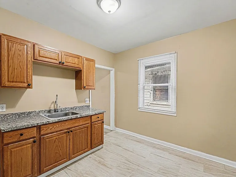 3226 Carter St #3228 — Photo 11