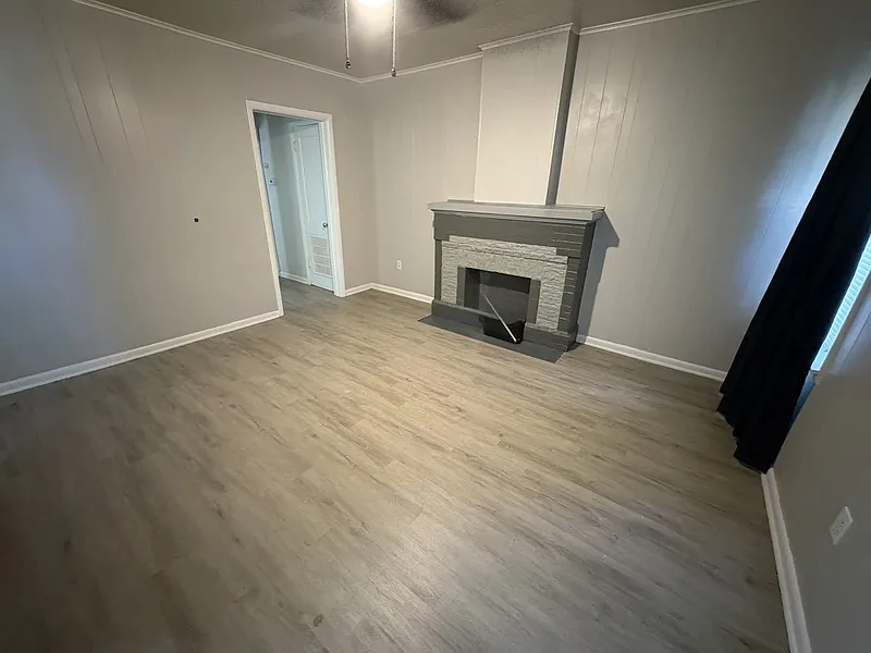1 bed, 1.0 bath, 845 sqft, $900 — Photo 2