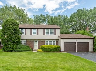 710 Woodhollow Ln, Buffalo Grove, IL 60089