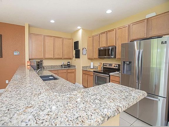 3rd image of 8490 Kelsall Dr