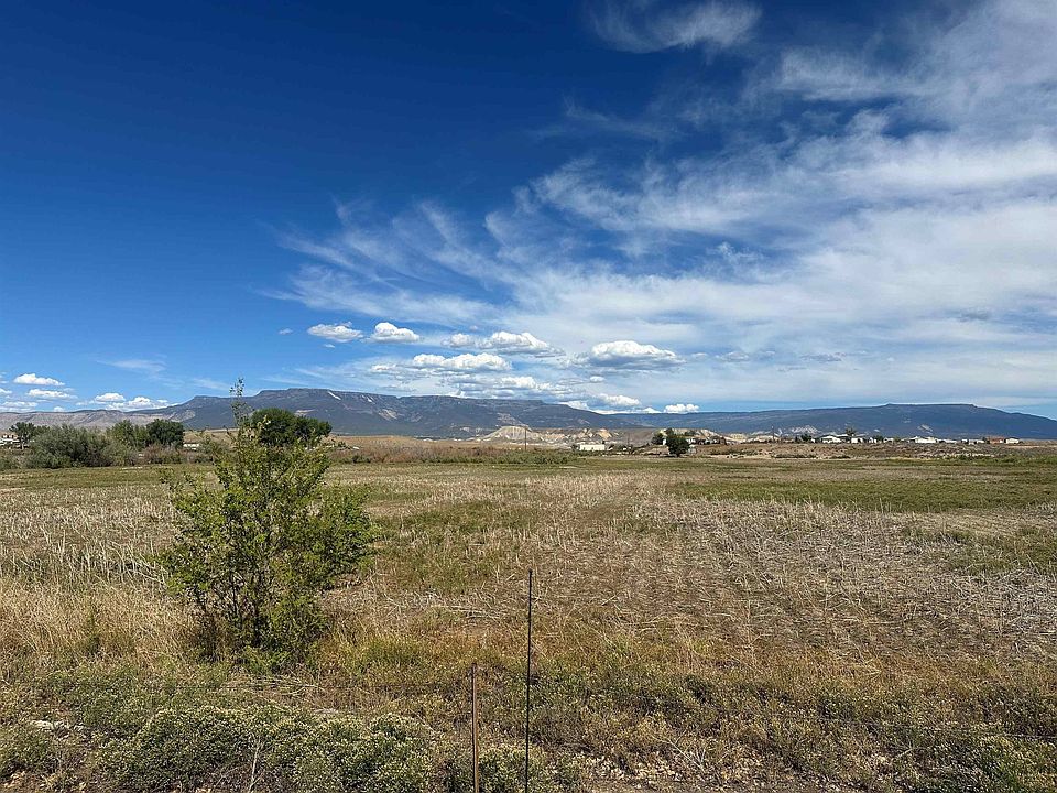 1st image of 450 Desert Rd