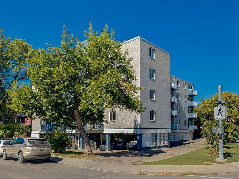 606 23rd Ave SW — Photo 38