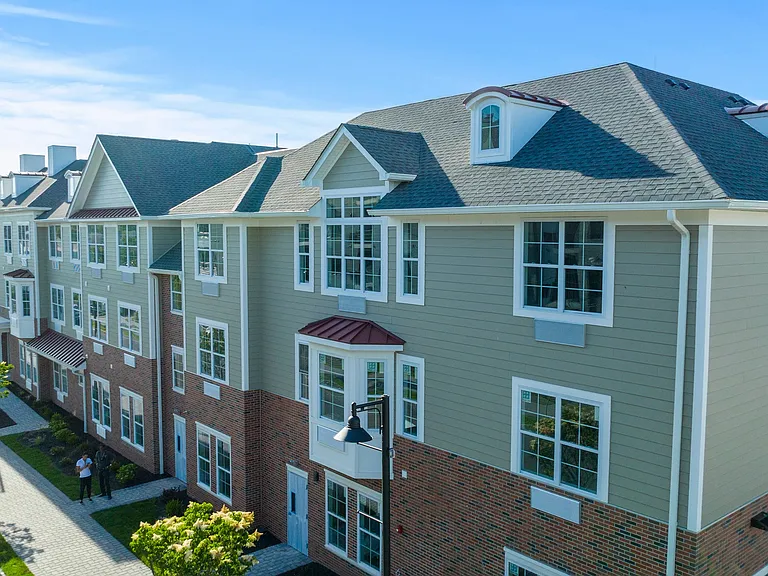 20A Macarthur Ave #307 — Photo 9