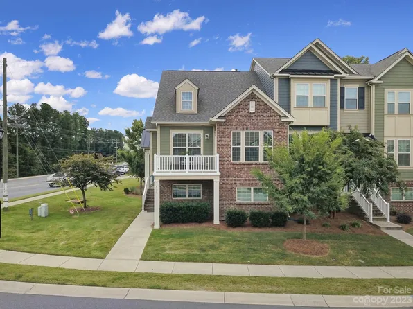 509 Dulaney Dr, Tega Cay, SC 29708