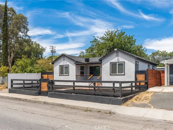 663 W Ramsey St, Banning, CA 92220