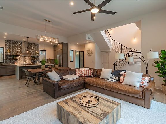 2nd image of 2106 Allwood Dr Unit C